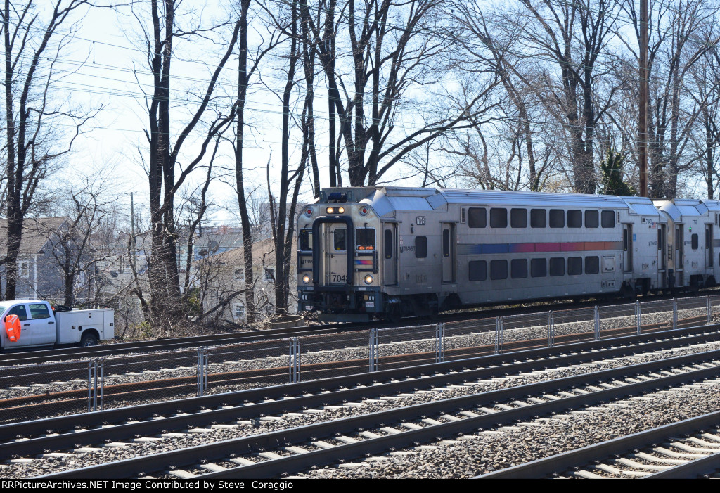 Closer shot of NJT 7043